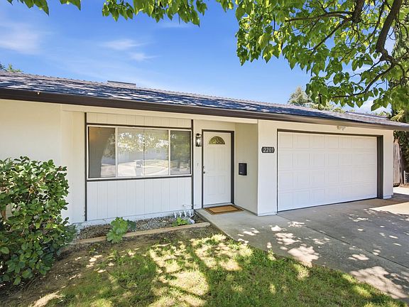 5th image of 2209 Cervantes Dr