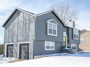 1203 Willow Dr, Greenwood, MO 64034