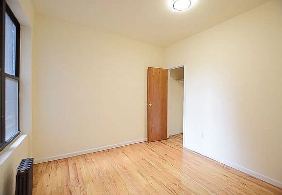 4th image of 536 W 136th St #35