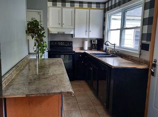 6 Bauneg Beg Rd, Sanford, ME 04073