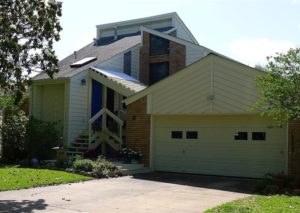 1st image of 229 Twin Lakes Blvd W