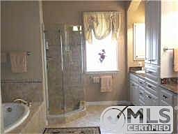 5th image of 6401 Oak Hollow Ln
