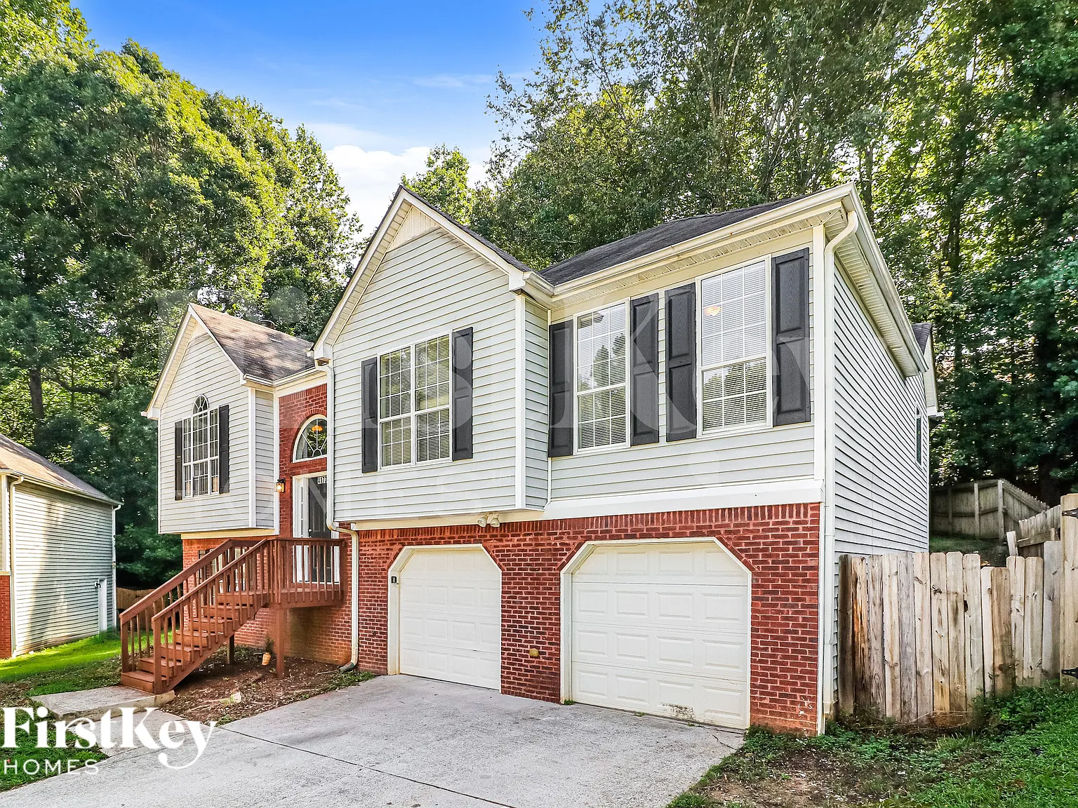 4 bed, 3.0 bath, 1957 sqft, $2,255 — Photo 2