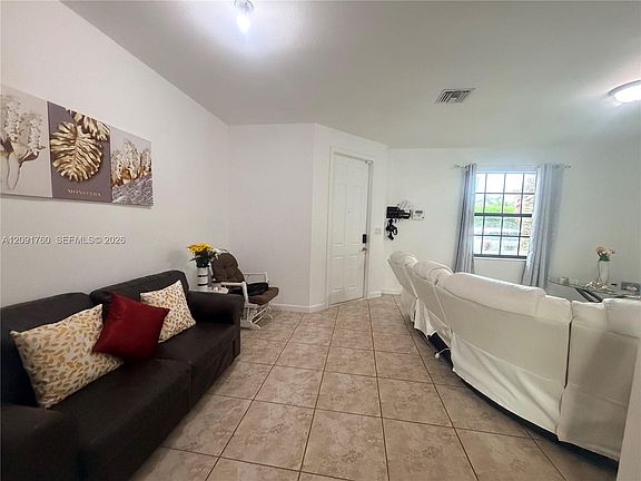 2nd image of 648 SE 32nd Ave