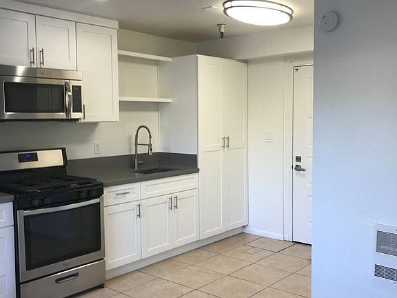5th image of 5615 Carpinteria Ave APT 102