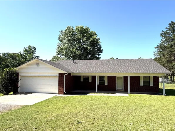 250 Ridgeway Dr, Dover, AR 72837