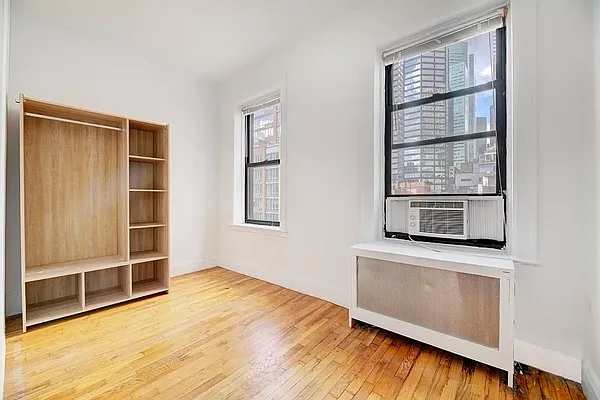Rented by REAL New York | media 11