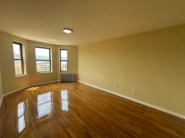 (undisclosed Address), Yonkers, NY 10705