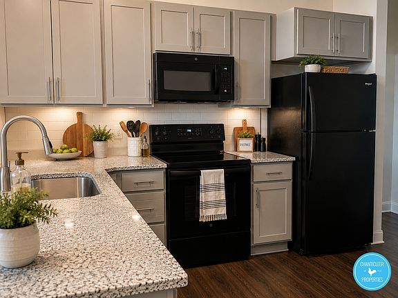 2nd image of 113 W Langdon Ave #2