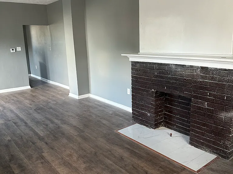 629 Sheldon Ave — Photo 2