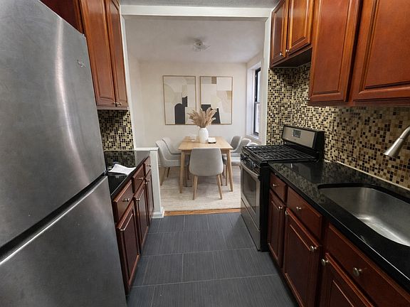 3rd image of 8710 37th Ave APT 203