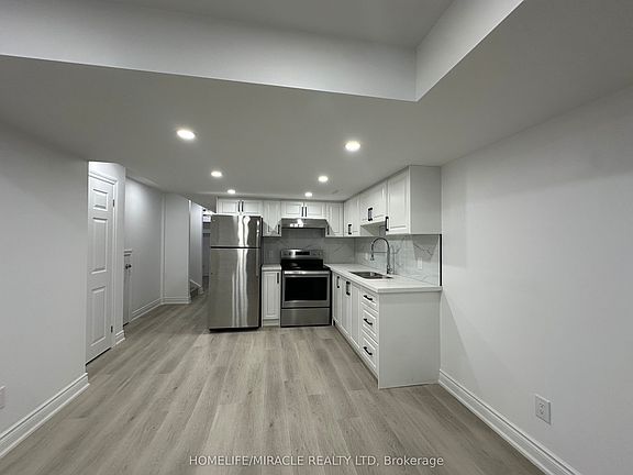 5th image of 30 Clipper Ln #Basement
