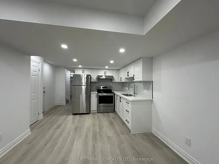 30 Clipper Ln #BASEMENT — Photo 5