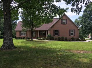 100 Raquet Club Ln, Crossville, TN 38571