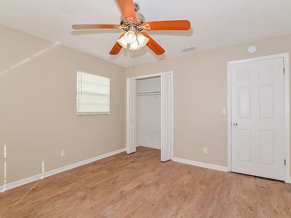 2nd image of 995 Vincent Dr
