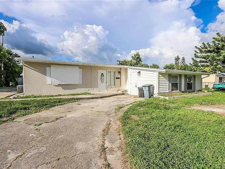 305 Bougainvillea Rd W — Photo 3
