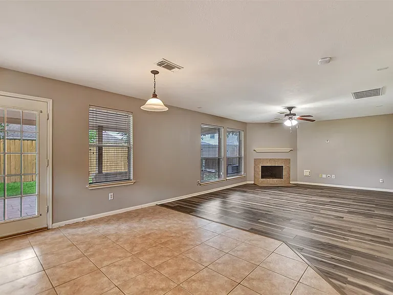 5410 Spring Oak Dr — Photo 20