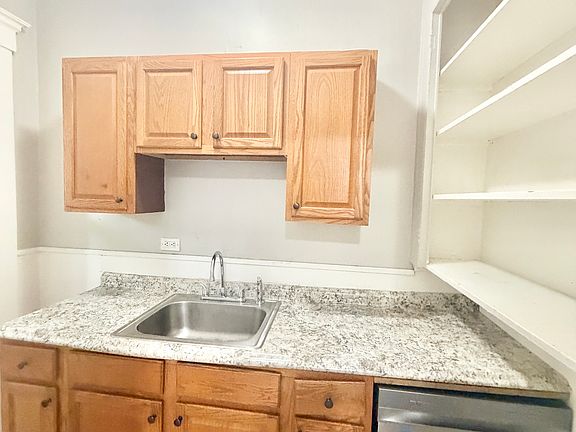 2nd image of 429 Ellsworth Ave #1LL