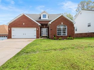 6 Ridgeview Ln, Bentonville, AR 72712