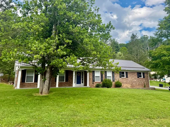 261 Terrace Dr, White Sulphur Springs, WV 24986