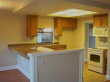 3rd image of 109 Abrozo Ct