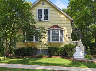 1623 McGovern St, Highland Park, IL 60035
