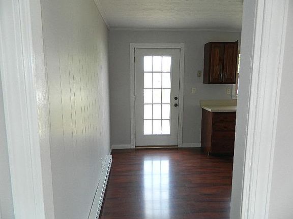 5th image of 440 Mosswood Ln