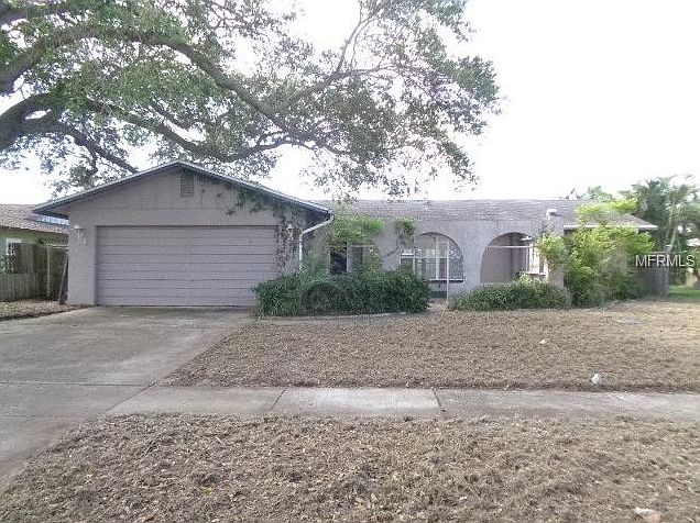 1st image of 13490 Hacienda Dr