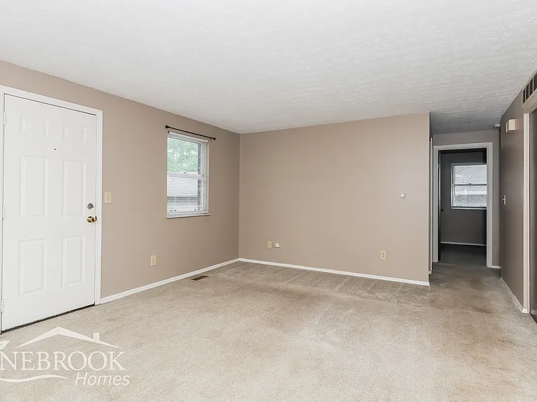 8189 Mount Washington Dr — Photo 3