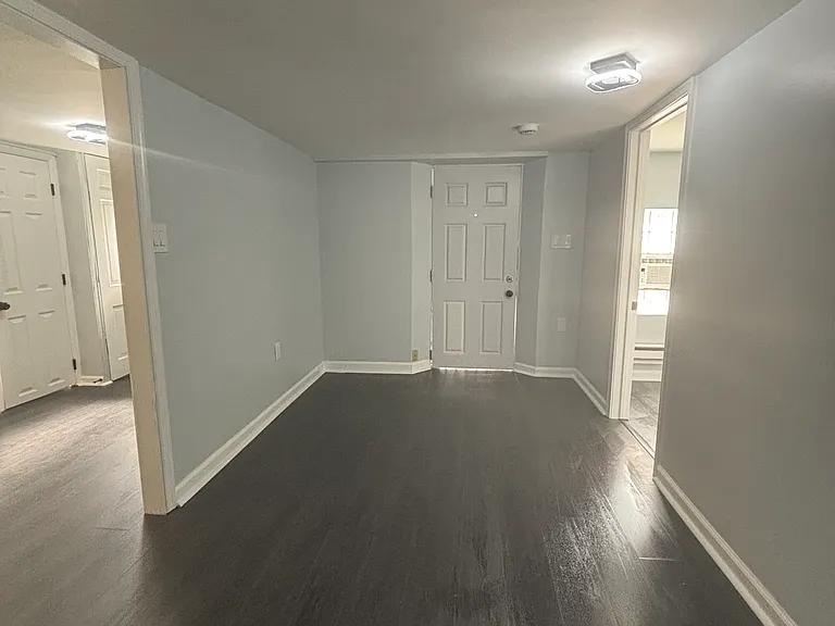 2431 Arunah Ave #B — Photo 12