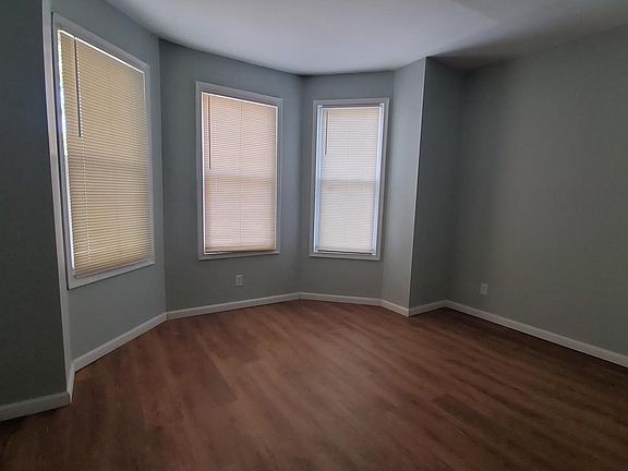 3rd image of 2208 W Venango St