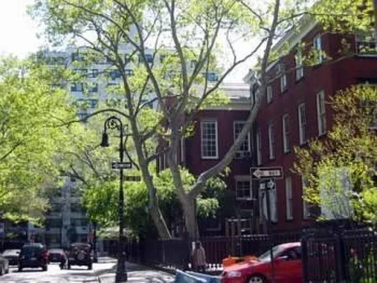 Rented by Douglas Elliman | media 7