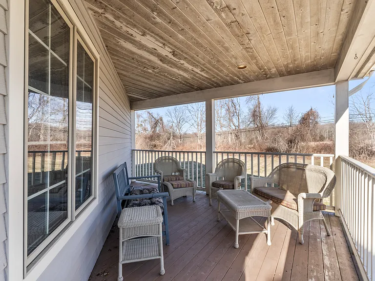 7 Lower County Rd — Photo 35