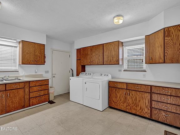 5th image of 2111 Maryland Ave