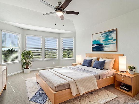 3rd image of 11527 Mustang Grove