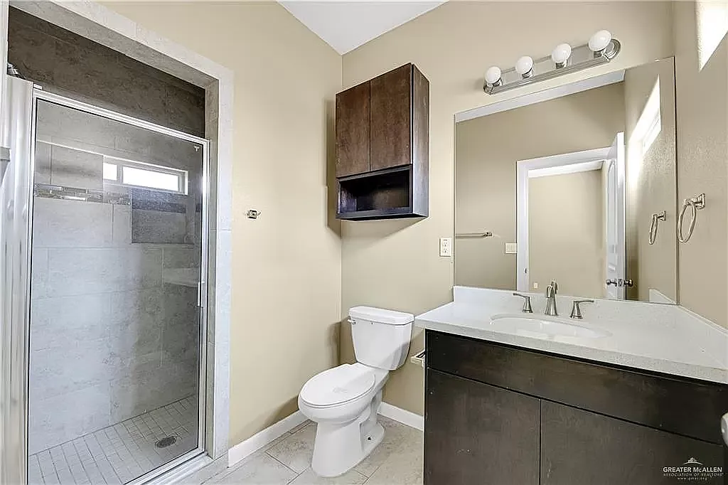 3 bed, 1150 sqft, $1,200 — Photo 4