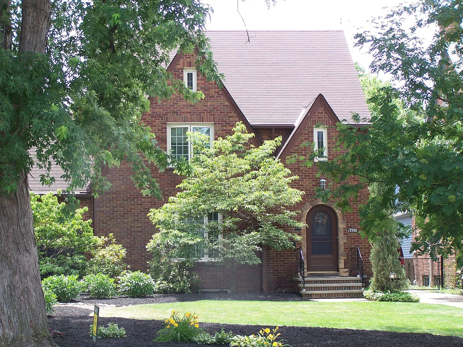 17501 Daleview Dr photo 1