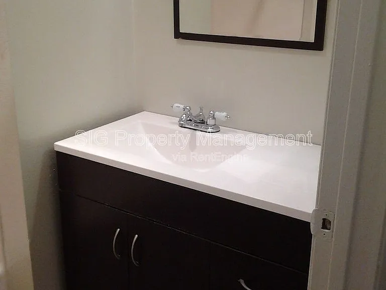 405 W Alameda Ave #H — Photo 3