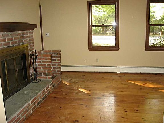 5th image of 92 Shepherd Dr