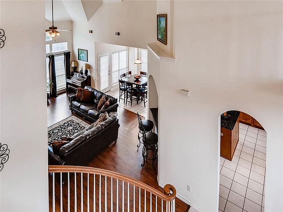 3rd image of 5009 Whisper Ct