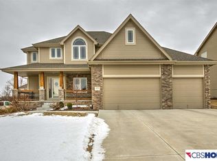 19711 Jacobs St, Omaha, NE 68135