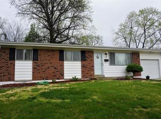 2120 Flight Dr, Florissant, MO