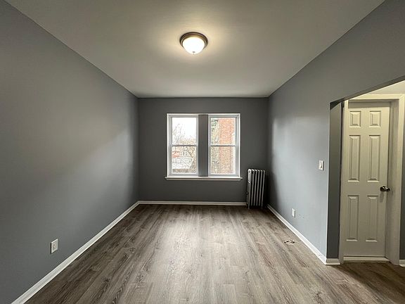 3rd image of 143 Duncan Ave #8E
