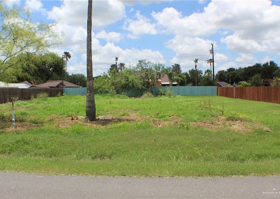 1st image of Country Ln