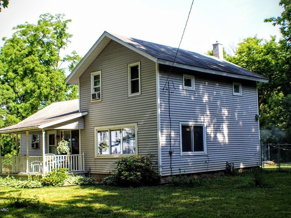 2nd image of 969 124th Ave