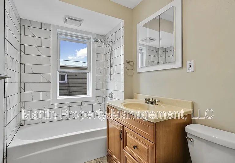 31 Harold St #A — Photo 6