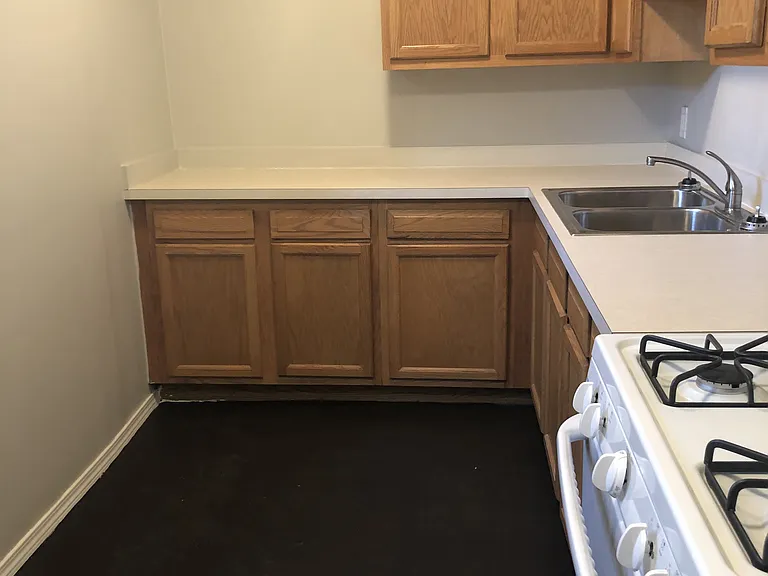 3172 W 103rd St #3 — Photo 6