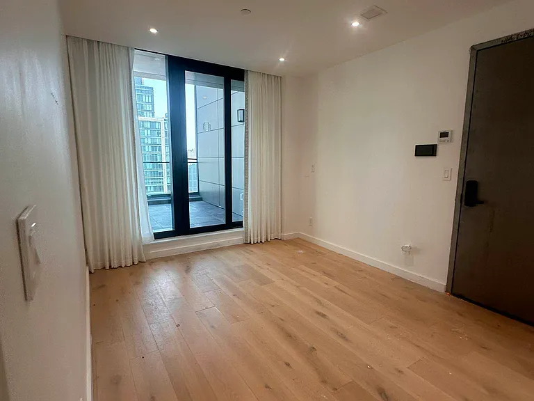 42-62 Hunter St #10A — Photo 7