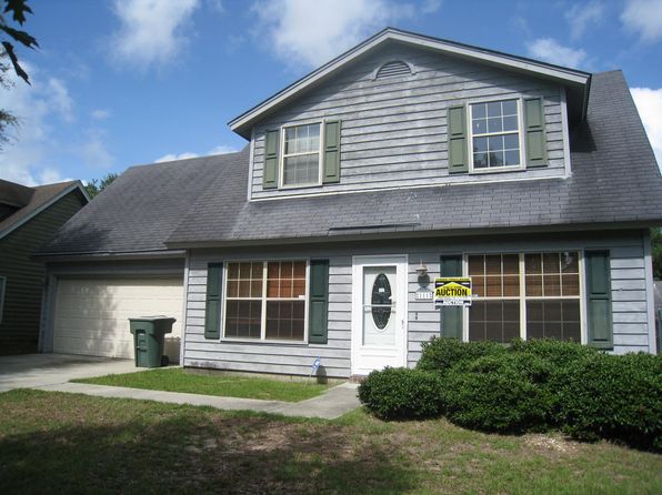111 Country Walk Cir