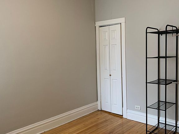 5th image of 4435 N Lowell Ave #2